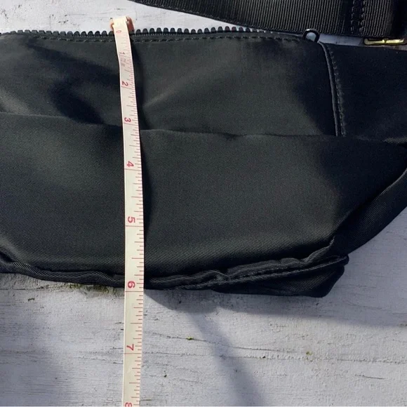 ALO Yoga Black Crossbody Bag - Picture 8 of 8